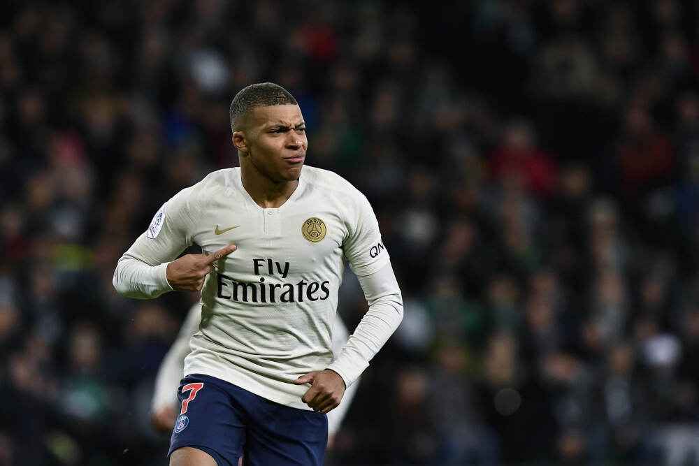 美联储调查：未来12个月预计购买约2200亿美元国库券